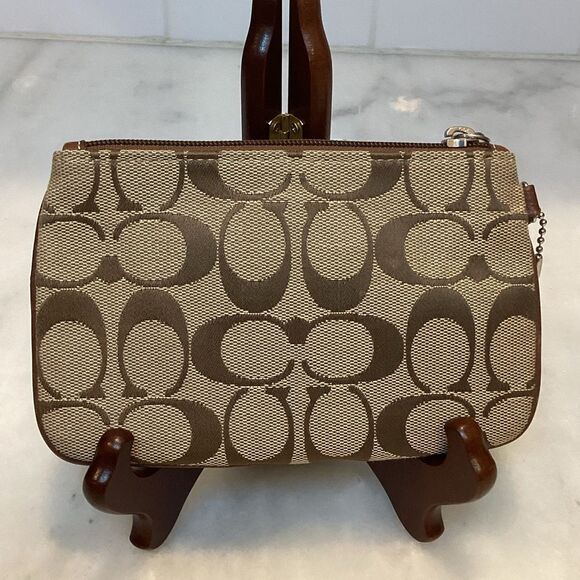 Coach Classic Signature Jacquard Logo Wristlet - Picture 2 of 13